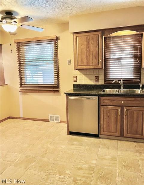 7609 Ann Arbor Dr, Parma, OH 44130 photo 10