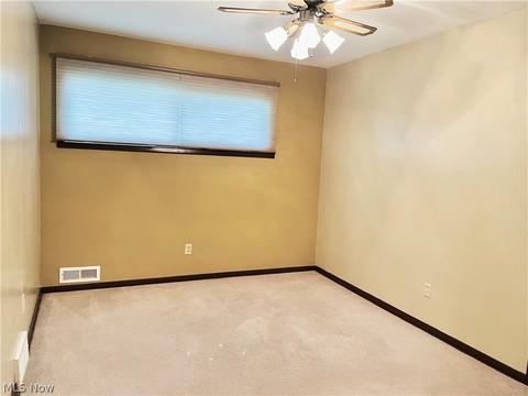 7609 Ann Arbor Dr, Parma, OH 44130 photo 5