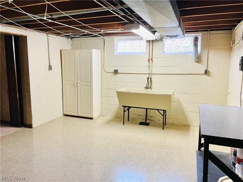 7609 Ann Arbor Dr, Parma, OH 44130 photo 22