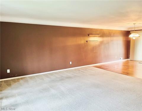 7609 Ann Arbor Dr, Parma, OH 44130 photo 4