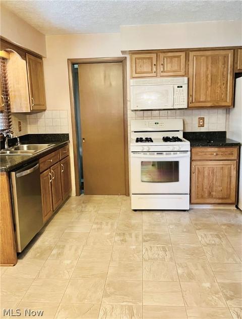 7609 Ann Arbor Dr, Parma, OH 44130 photo 8