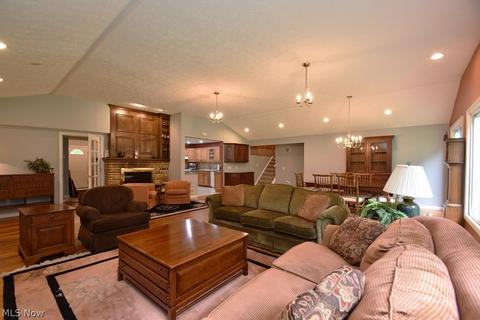34875 Mcafee Dr, Solon, OH 44139 photo 5