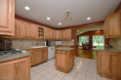 34875 Mcafee Dr, Solon, OH 44139 photo 7