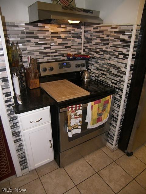 141 E 192nd St, Euclid, OH 44119 photo 8