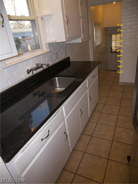 141 E 192nd St, Euclid, OH 44119 photo 9