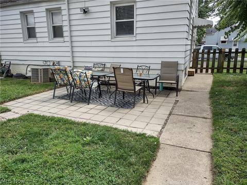 644 Cambridge Ave, Elyria, OH 44035 photo 5