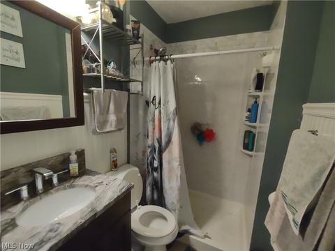 644 Cambridge Ave, Elyria, OH 44035 photo 15