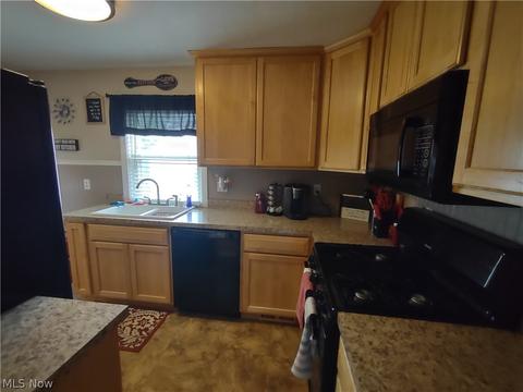 644 Cambridge Ave, Elyria, OH 44035 photo 7