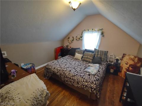 644 Cambridge Ave, Elyria, OH 44035 photo 9