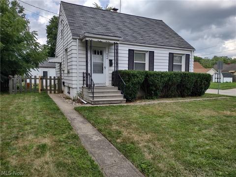 644 Cambridge Ave, Elyria, OH 44035 photo 2