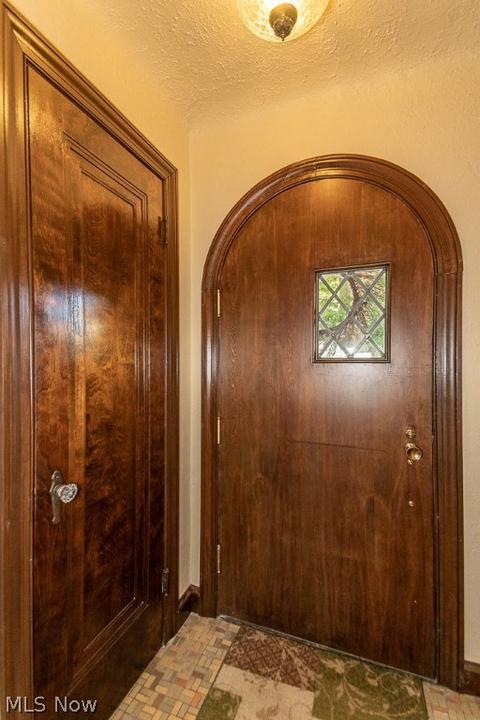 245 E 216th St, Euclid, OH 44123 photo 2