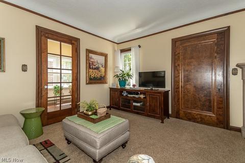 245 E 216th St, Euclid, OH 44123 photo 3