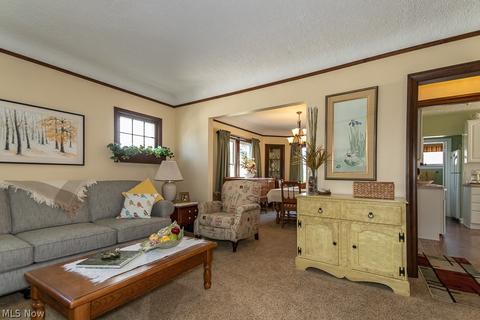 245 E 216th St, Euclid, OH 44123 photo 5