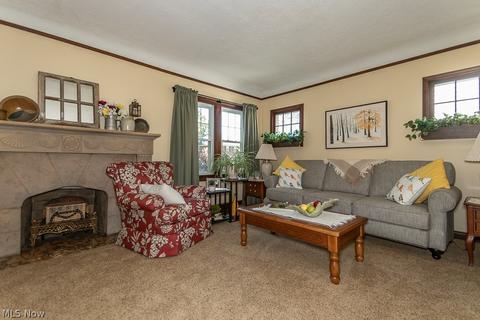 245 E 216th St, Euclid, OH 44123 photo 4
