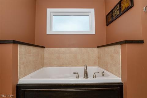 5813 Birmingham Rd NE, Canton, OH 44721 photo 17