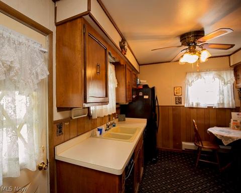 253 Wesley Ave, Elyria, OH 44035 photo 9