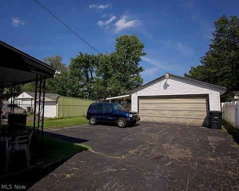 253 Wesley Ave, Elyria, OH 44035 photo 5
