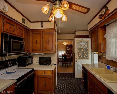 253 Wesley Ave, Elyria, OH 44035 photo 8