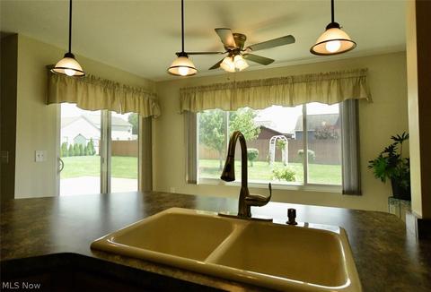 106 Fallingwater Dr, Elyria, OH 44035 photo 10