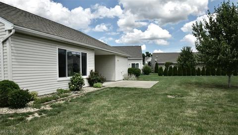 106 Fallingwater Dr, Elyria, OH 44035 photo 3