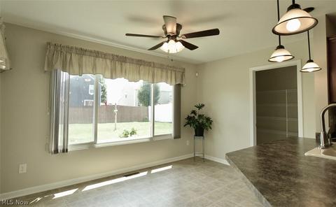 106 Fallingwater Dr, Elyria, OH 44035 photo 9