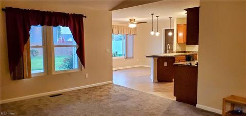 106 Fallingwater Dr, Elyria, OH 44035 photo 5