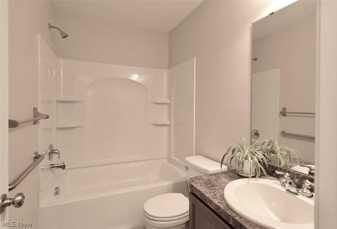 106 Fallingwater Dr, Elyria, OH 44035 photo 24