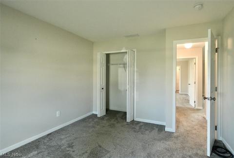 106 Fallingwater Dr, Elyria, OH 44035 photo 21