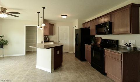 106 Fallingwater Dr, Elyria, OH 44035 photo 13