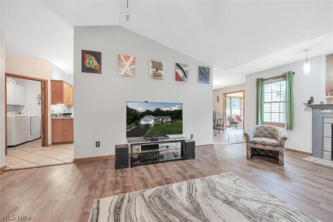 8533 Freedom Rd, Windham, OH 44288 photo 5