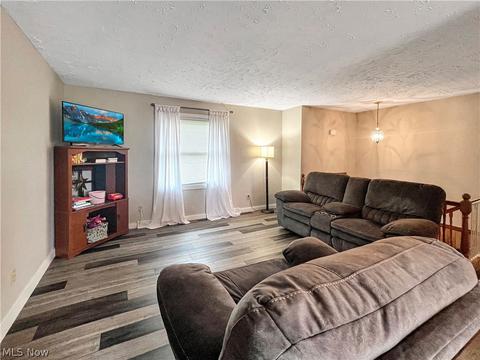 48 Mozart Mdws, Wheeling, WV 26003 photo 4