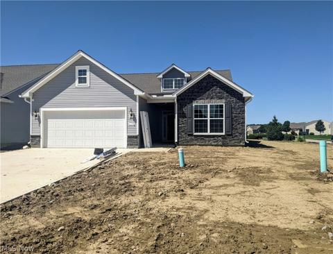 758 Cedar Crest Dr, Elyria, OH 44035 photo 1