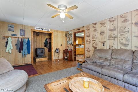 313 Greenview Dr, Elyria, OH 44035 photo 6