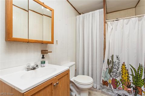 313 Greenview Dr, Elyria, OH 44035 photo 14