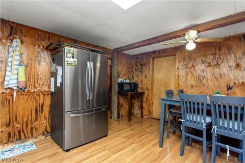 313 Greenview Dr, Elyria, OH 44035 photo 9
