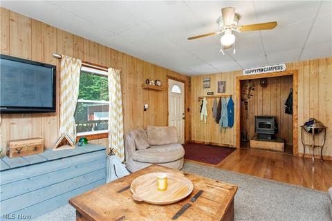 313 Greenview Dr, Elyria, OH 44035 photo 7