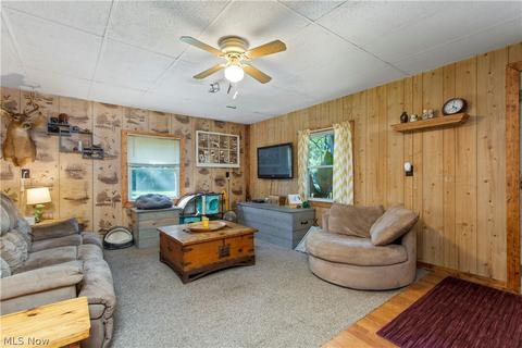 313 Greenview Dr, Elyria, OH 44035 photo 5