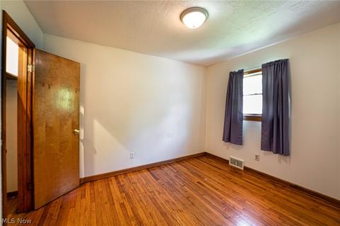 1847 E 37th St, Lorain, OH 44055 photo 8