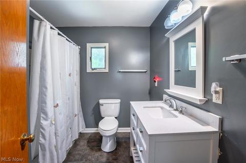 1847 E 37th St, Lorain, OH 44055 photo 9