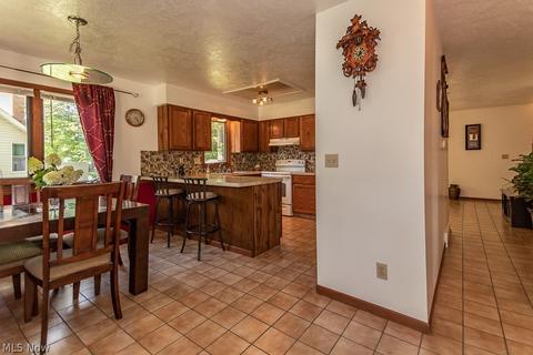 5875 Sequoia Ct, Mentor On The Lake, OH 44060 photo 3