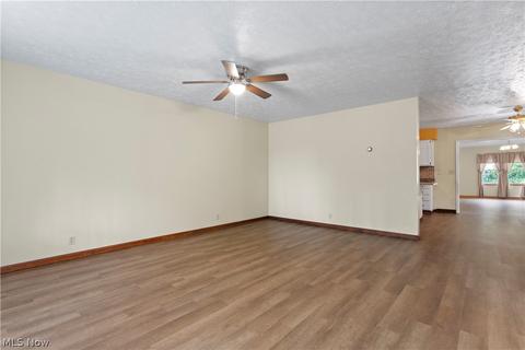 5280 Elyria Ave, Lorain, OH 44055 photo 16