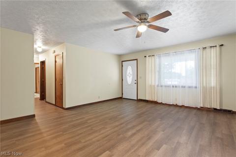 5280 Elyria Ave, Lorain, OH 44055 photo 14