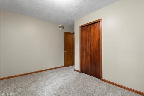 5280 Elyria Ave, Lorain, OH 44055 photo 21