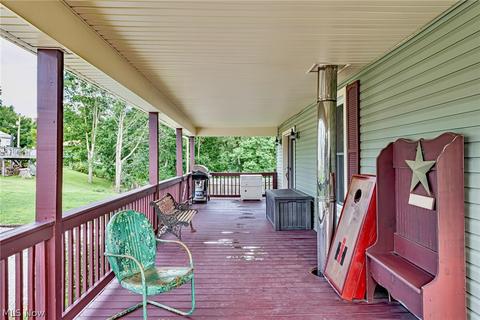 154 Maple St, Dillonvale, OH 43917 photo 6
