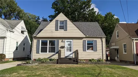 29946 Elgin Rd, Wickliffe, OH 44092 photo 1