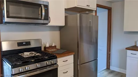 29946 Elgin Rd, Wickliffe, OH 44092 photo 10