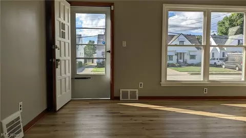 29946 Elgin Rd, Wickliffe, OH 44092 photo 14