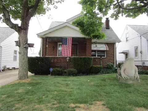 1529 E 294th St, Wickliffe, OH 44092 photo 2
