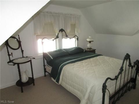 1529 E 294th St, Wickliffe, OH 44092 photo 6
