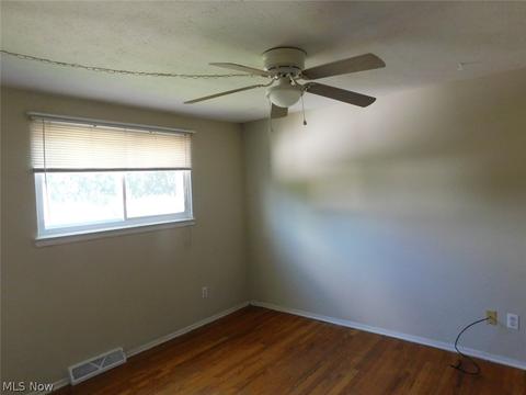 852 Salem Ave, Elyria, OH 44035 photo 14